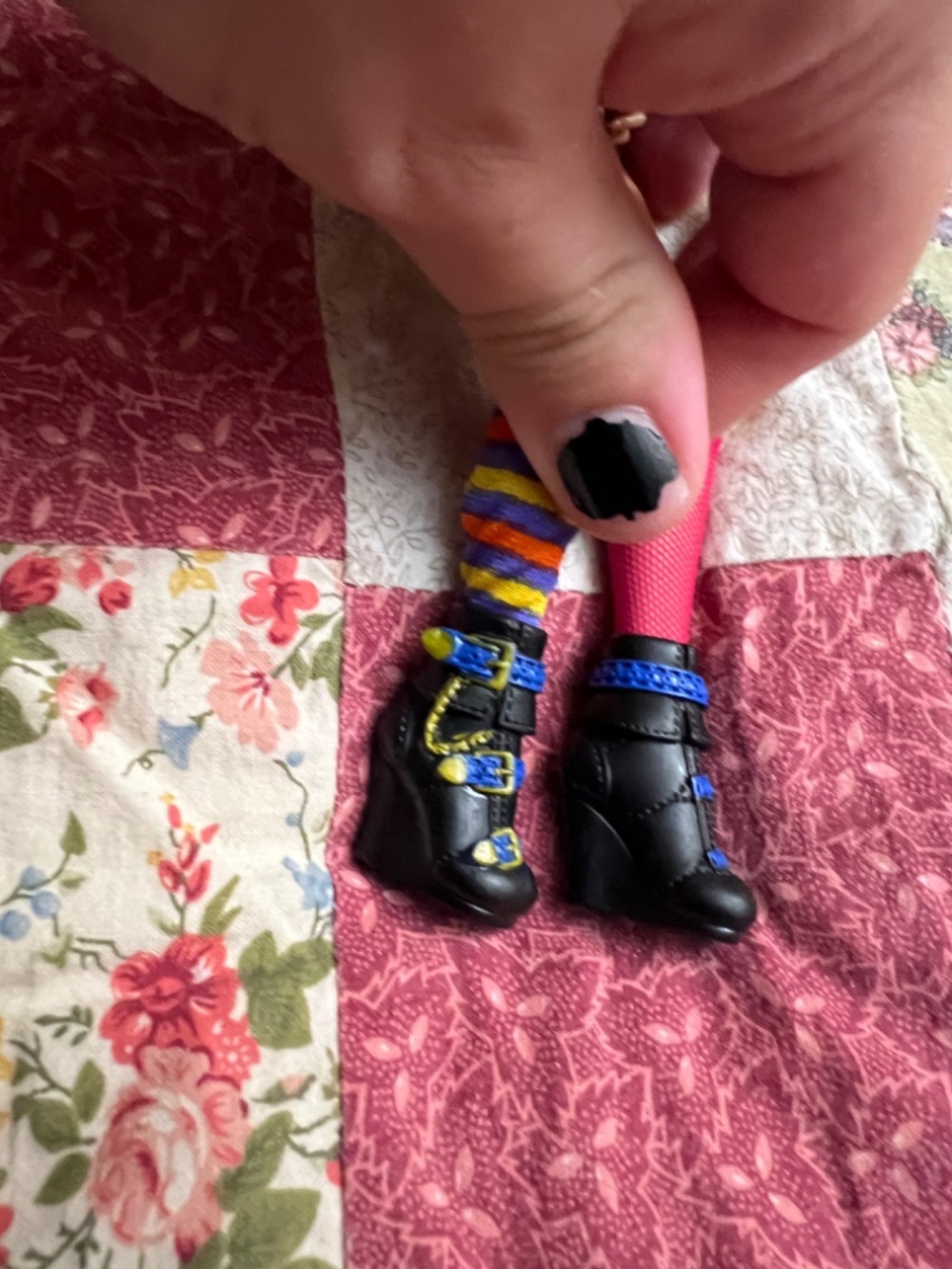 Howleen Monster High Doll - Picture 8 of 10